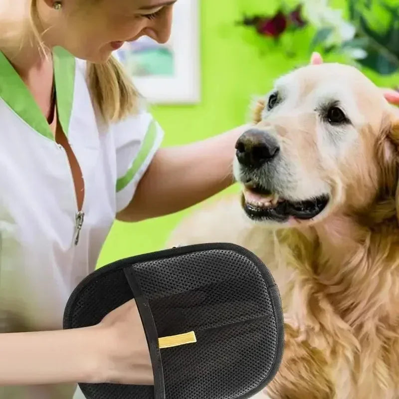 Efficient Pet Hair Cleaning Gloves