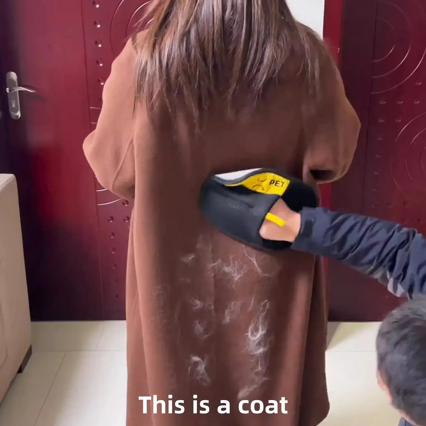 Efficient Pet Hair Cleaning Gloves
